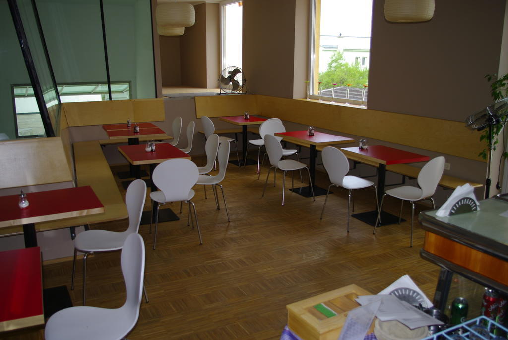 Workbase Hostel Виена Екстериор снимка